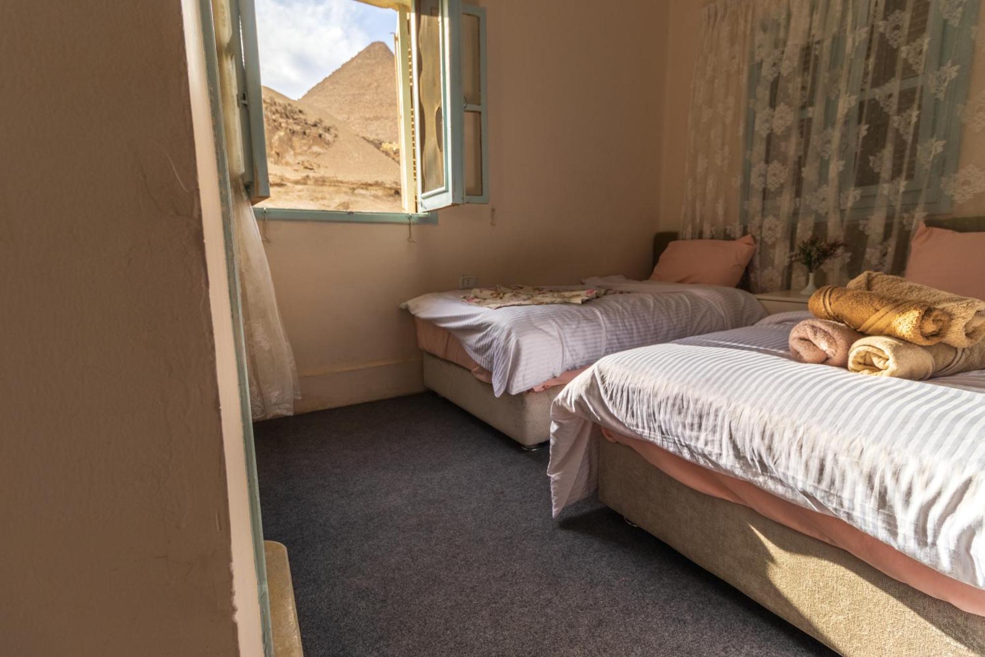 The Grand Pyramids View Hotel Kafrat al Jabal Room photo